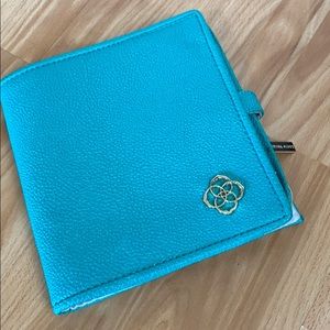 Kendra Scott Carrying Case